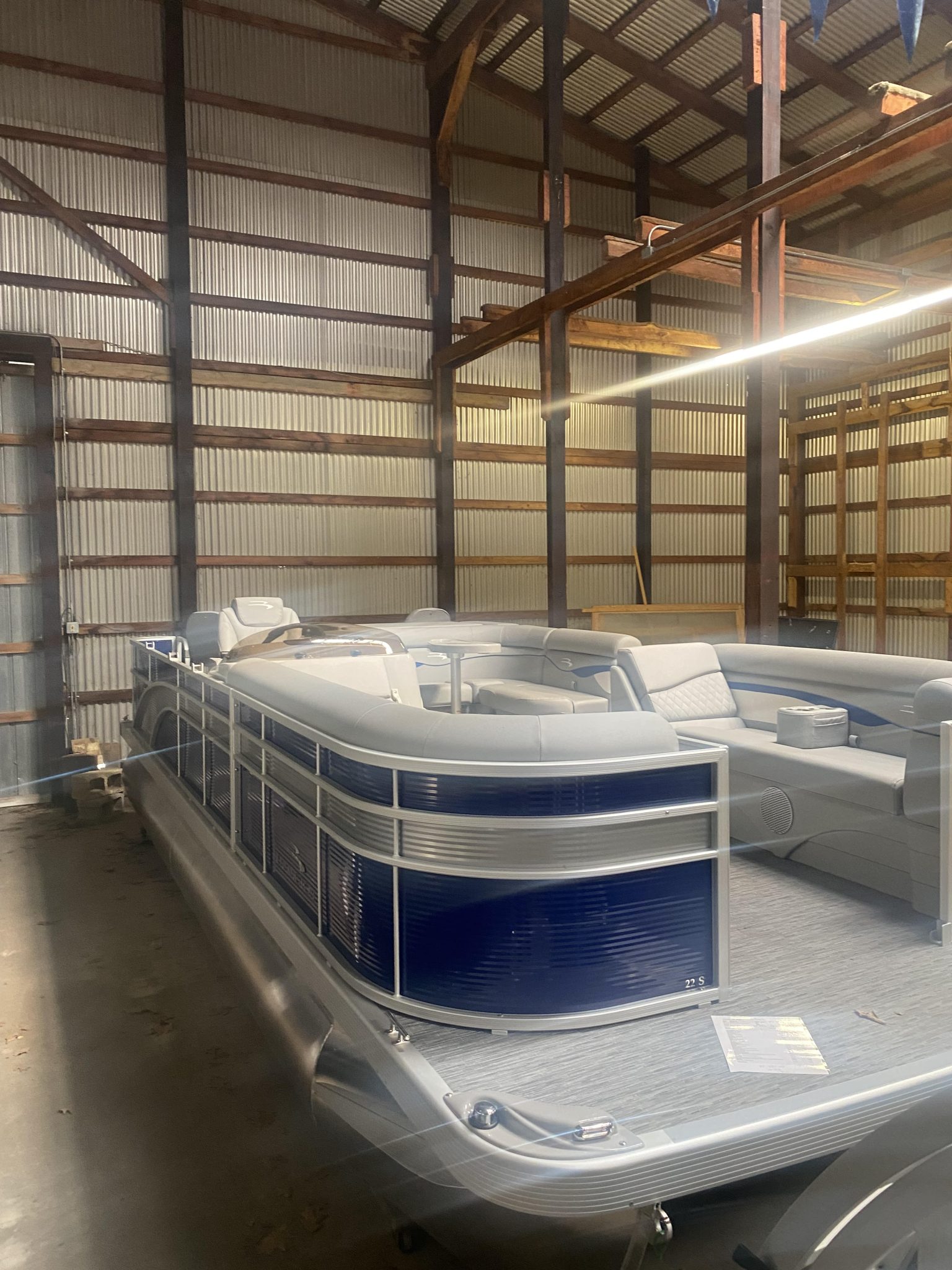 2023 22ft. Bennington Stern Fishing ETWM9705H223 Secord Lake Marina